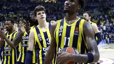 Fenerbahçe Beko'nun Nigel Hayes-Davis, EuroLeague'in en iyi 5'ine seçildi