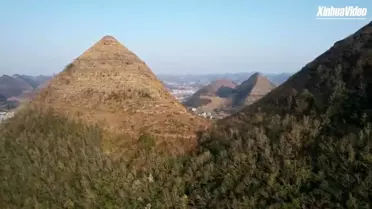 Çin'deki Piramit Benzeri Dağların Görüntüleri İlgi Odağı Oldu