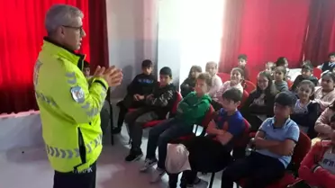 Afyonkarahisar'da İlkokul Öğrencilerine Trafik Eğitimi Verildi