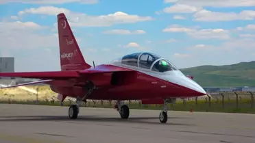 Türkiye'nin ilk jet motorlu süpersonik eğitim uçağı HÜRJET, ilk kez yuvasından ayrıldı