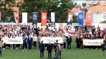 Ayvalık'ta 19 Mayıs kutlamaları renkli görüntülere sahne oldu