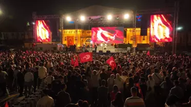 Adana'da 19 Mayıs kutlamaları Gripin konseriyle zirveye ulaştı