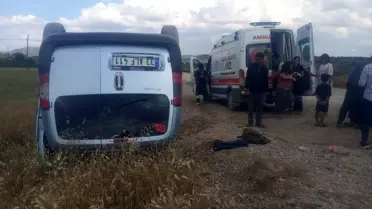 Diyarbakır'ın Çüngüş ilçesinde hafif ticari araç takla attı: 4 yaralı