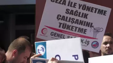 İzmir'de sağlık emekçileri çalışma koşullarını protesto etti