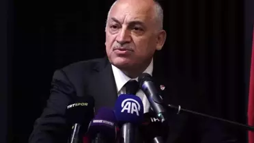 Marmara Üniversitesi Spor Bilimleri Fakültesi tarafından düzenlenen Uluslararası Futbol ve Bilim Kongresi başladı