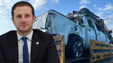 AK Partili vekilin aracı kamyonetle çarpışarak dereye uçtu