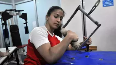 Eskişehirli Sporcu Yırtılmış Ekipmanlarla Avrupa Bilek Güreşi Şampiyonası'nda 1. Oldu