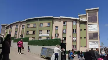 Darıca'da öğretmeni darp eden veli ve yakını adli kontrolle serbest bırakıldı