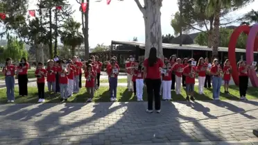 Kemer Belediyesi Gençlik Orkestrası Açık Alanda Konser Verdi