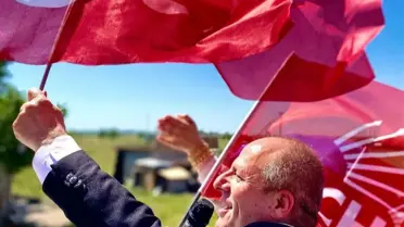 Lüleburgaz'ın Büyükkarıştıran beldesinde CHP adayı Ertuğrul Çamlıca belediye başkanlığını kazandı