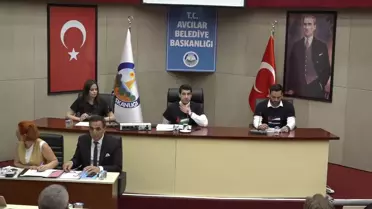 Avcılar Belediyesi Meclisi Filistin'e Destek İçin Ortak Eylem Düzenledi