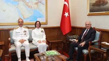 Milli Savunma Bakanı Yaşar Güler, ABD Deniz Kuvvetleri Komutanı Lisa Franchetti ile Görüştü