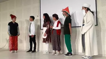Adıyaman'ın Samsat ilçesinde okullar arası şiir, drama ve türkü okuma yarışmaları yapıldı