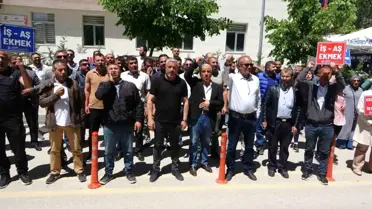 Van'daki belediyelerden çıkarılan işçiler eylemlerini sürdürüyor