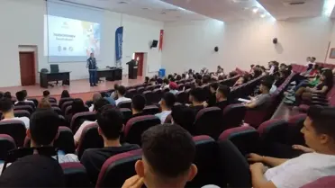 GAÜN'de Uyuşturucu ve Uyarıcı Madde Bağımlılığı ile Mücadele Konferansı Düzenlendi