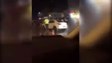 Ankara'da Fırtına Sonucu Reklam Panosu Otobüs Durağına Devrildi: 1 Ölü, 1 Yaralı