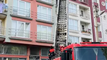 Çanakkale'de bir apartmanın terasında çıkan yangında 2 kişi dumandan etkilendi