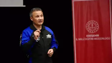 Türkiye'nin ilk astronotu Alper Gezeravcı Eskişehir'de etkinlikte