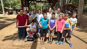 Öğrencilerden Şehit ve Gazi Aileleri Derneği'ne Ziyaret