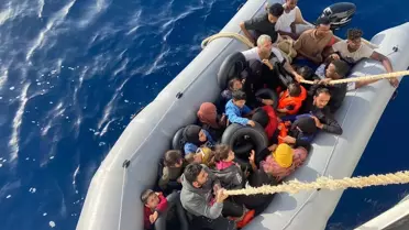 İzmir'de Lastik Botlarda Yakalanan 36 Düzensiz Göçmen