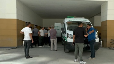 Konya'da hafif ticari araç devrildi: 3'ü çocuk 4 ölü, 2 yaralı