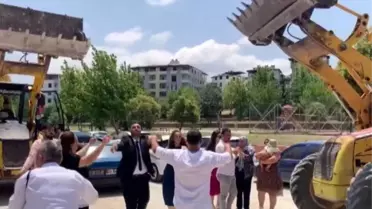 Hatay'da İş Makinesi Operatörü Gelin Almaya 3 İş Makinesiyle Gitti