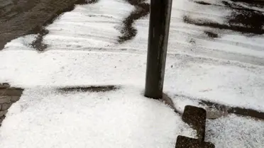 Kosova'nın Prizren şehrinde ceviz büyüklüğünde dolu yağdı