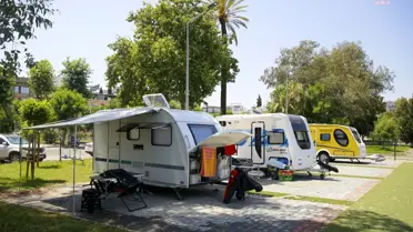 Antalya Büyükşehir Belediyesi'nin Karavan Parkı Tatilcilerin Gözdesi Oldu