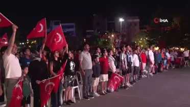Kartal'da milli maç heyecanı dev ekranda yaşandı