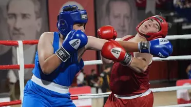 İzmir'de Üst Minik Erkekler ve Kadınlar Türkiye Ferdi Boks Şampiyonası Devam Ediyor