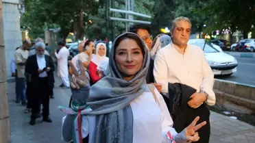 İran'da Cumhurbaşkanlığı Seçimlerinde Oy Verme Süresi İkinci Kez Uzatıldı