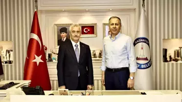 İçişleri Bakanı Ali Yerlikaya, Şahinbey Belediye Başkanı Mehmet Tahmazoğlu'nu ziyaret etti