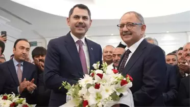 Çevre Bakanlığı'nda devir teslim töreni! Kurum ilk hedefi kentsel dönüşüm olarak belirledi