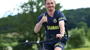 Fenerbahçe, yeni sezon öncesi antrenmanlara devam ediyor