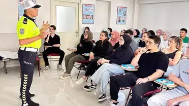 Kütahya'da Sürücü Adaylarına Eğitimler Devam Ediyor