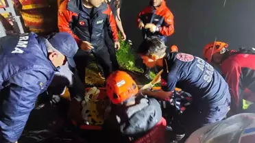 Rize İkizdere'de araç uçuruma yuvarlandı, yaralılar kurtarıldı