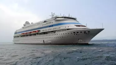 Rusya'dan Sinop'a Gelen Kruvaziyer Astoria Grande, Yolcularını Karşıladı