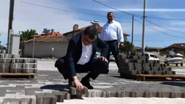 Altıeylül Belediye Başkanı Hakan Şehirli Parke Taşı Döşeme Çalışmalarını İnceledi
