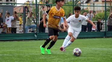 Kayserispor U11, Kocasinan Şimşekspor'u Uzatmada Yenerek Şampiyon Oldu