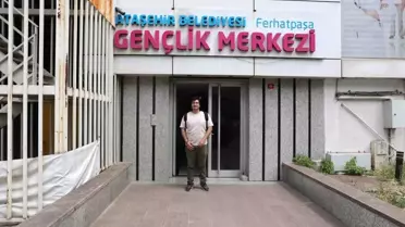 Ataşehir Belediyesi'nin Ferhatpaşa Gençlik Merkezi Üniversite Hayalini Gerçekleştiren Gençleri Destekliyor