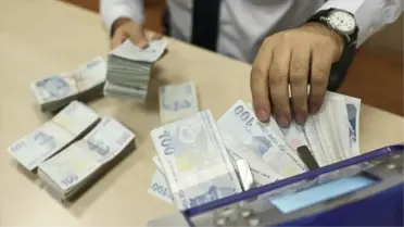 Asgari ücretli ''Memura var bize yok mu?'' diyor! Sizce en çok hangi kesime haksızlık yapılıyor?