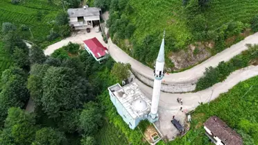 Rize'deki sel nedeniyle camiye hoca gelmiyor