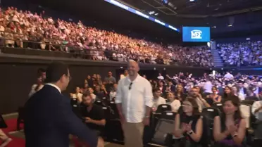 I·mamoğlu: 'Külleri·nden Doğup Çağdaş Bi·r Ülke Var Etmeyi· Başarmış Bu Halkın, Cumhuri·yet'i·n Çocuklarıyız'