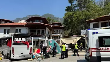 Muğla'da Tur Midibüsü Kazası: 1 Ölü, 32 Yaralı