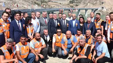 Ulaştırma ve Altyapı Bakanı Uraloğlu, Yusufeli Merkez Viyadüğü açılış töreninde konuştu Açıklaması