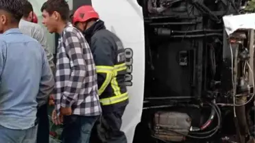Adana'da Minibüs Devrildi: 7 Yaralı