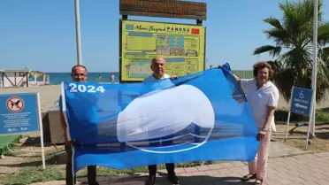 Antalya'da 17 Plaja Mavi Bayrak Asıldı