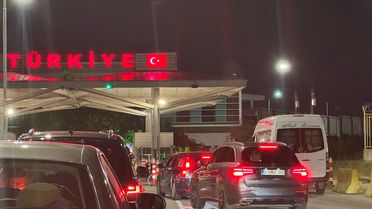 Gurbetçiler Türkiye'ye akın ediyor