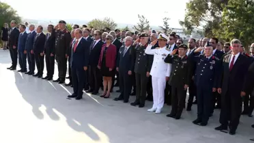 Milli Savunma Bakanı Yaşar Güler, Dr. Fazıl Küçük ve Rauf Denktaş'ın Kabrini Ziyaret Etti