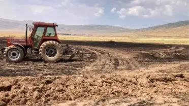 Bitlis'te Biçerdöverle Hasat Yaparken Çıkan Yangında 4 Hektar Alan Yandı
